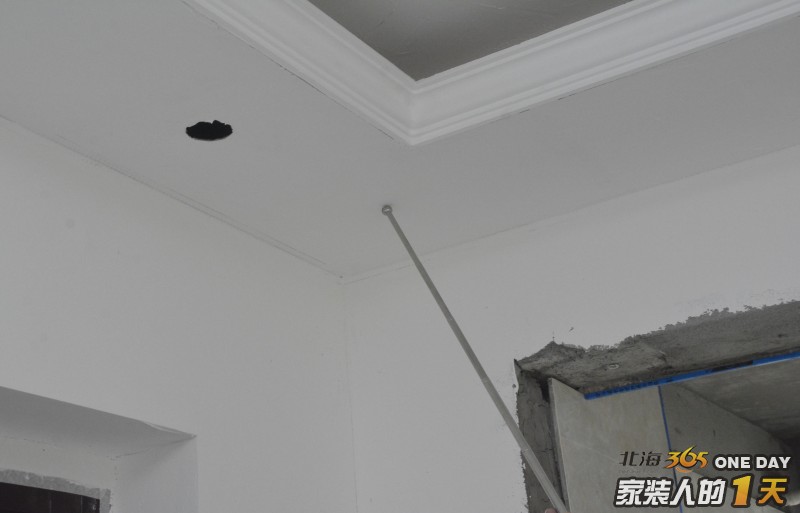 他拒绝业主抛出高薪去美国做工程监理的邀约，而是选择回北海