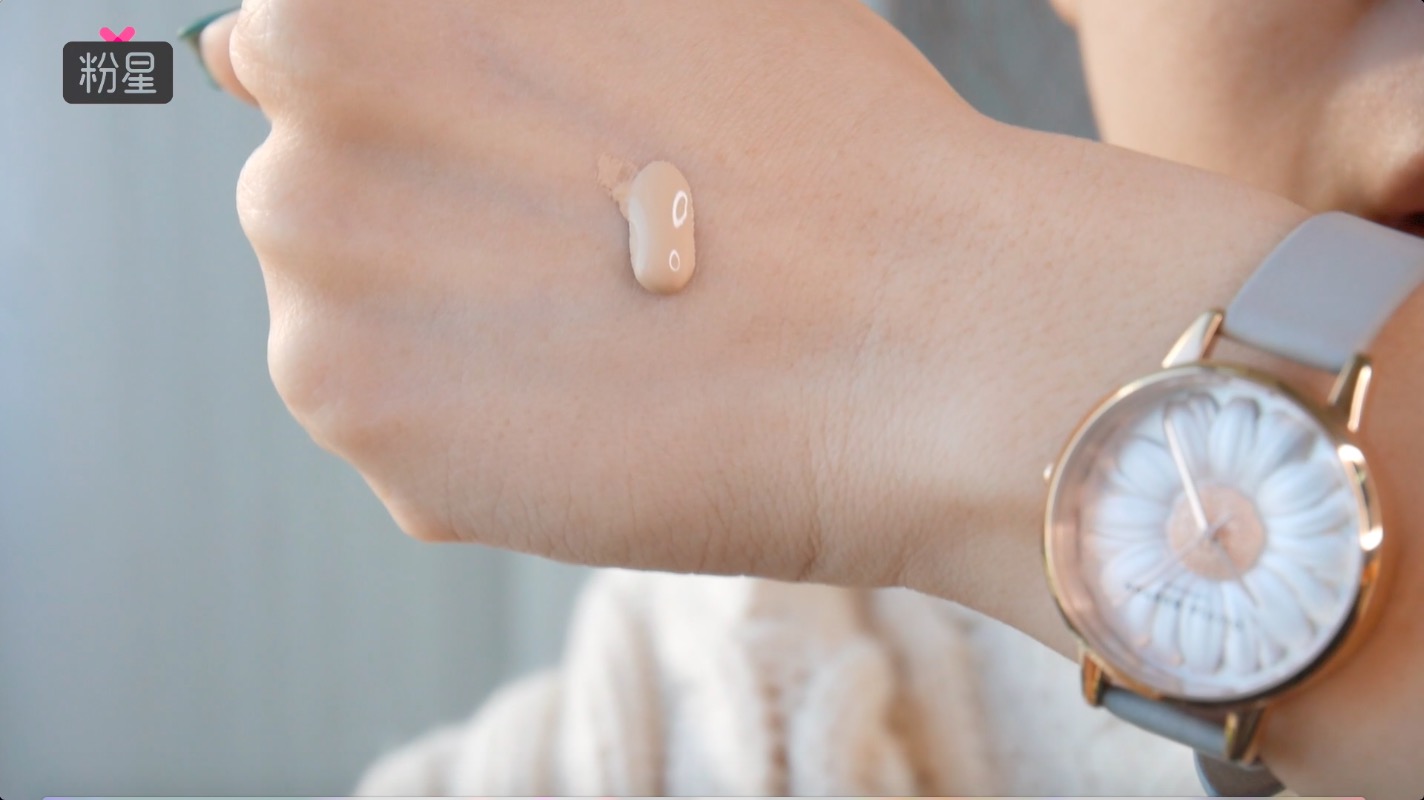 妙巴黎和露华浓粉底液,妙巴黎粉底液暗沉很快