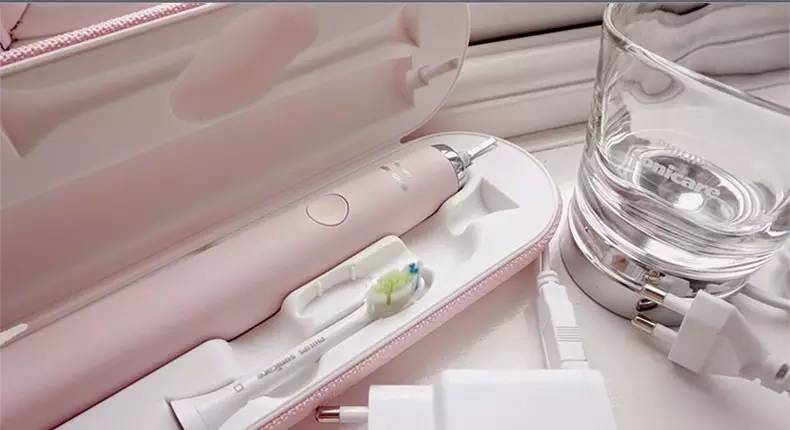 我花了100元买了一台钢琴英语,我花了100美元买了一台钢琴英语