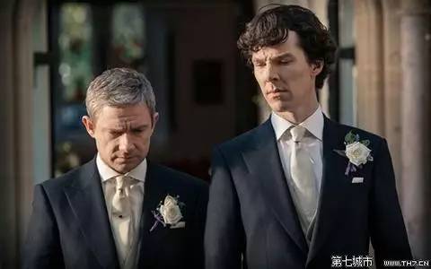 夏洛克福尔摩斯卷福,夏洛克和福尔摩斯是不是同一个人