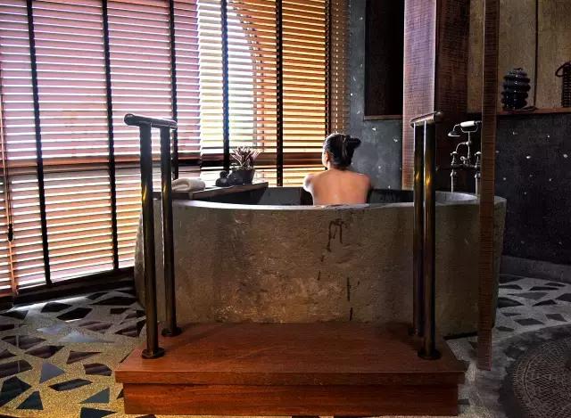 楦熷发搴﹀亣閰掑簵浣撻獙,闅愯棌鍦ㄥ師濮嬫.鏋楃殑娴峰崡楦熷发閰掑簵