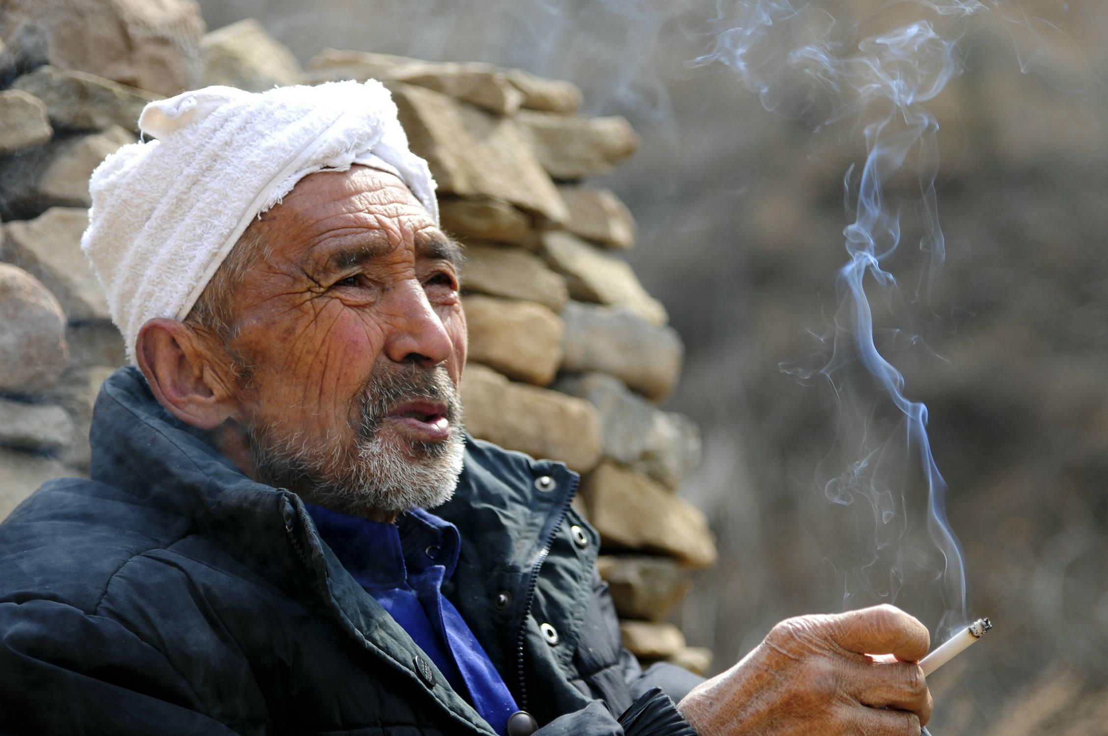 屋里烟味太重什么东西能除味,屋里烟味大怎么快速处理