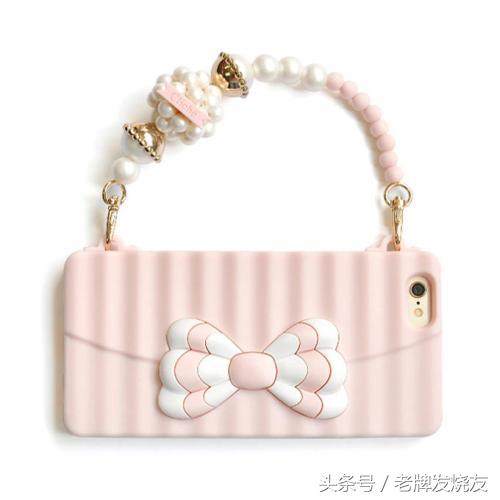 疯狂女果粉竟然每天换一款手机壳不重样