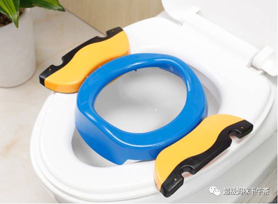 小孩上厕所堵车,宝宝堵车尿急怎么办