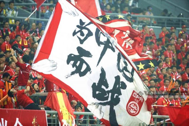 女足夺冠都那么疯狂更何况男足,男足反应女足夺冠