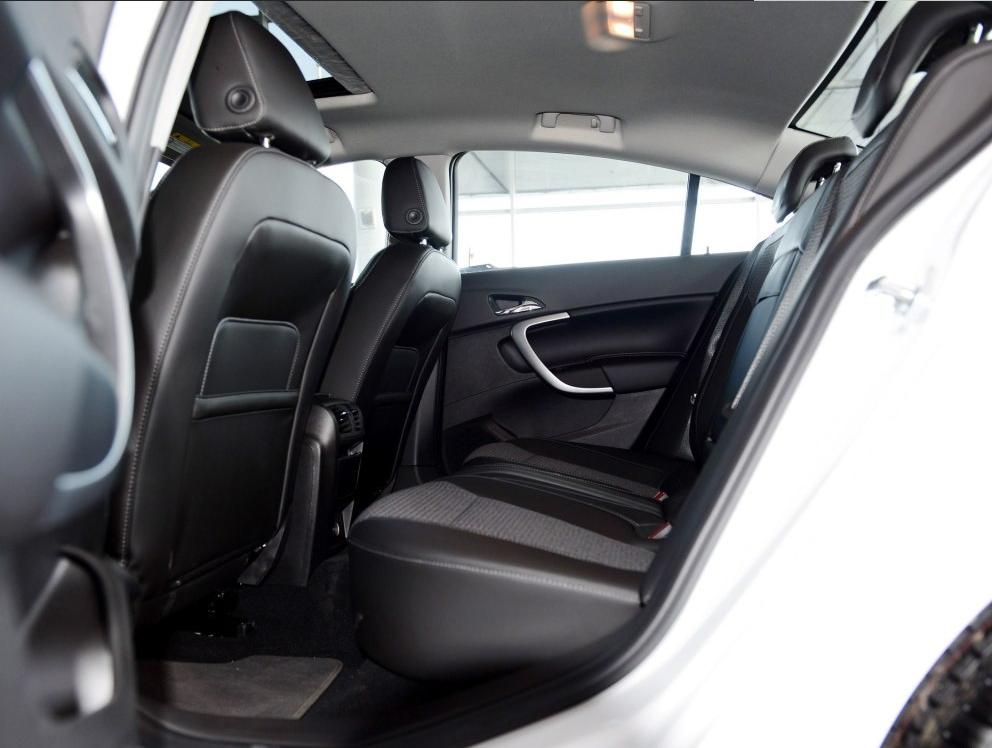 君威做工粗糙车身缝隙大,11款君威和23款做工区别