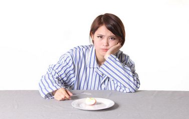 吃完饭后虚弱无力,吃饱饭后全身酸麻无力