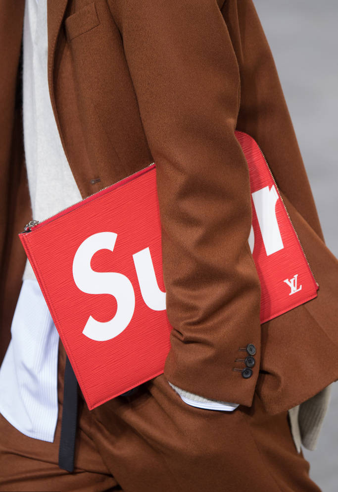 lv联名supreme牛仔外套2018款,lvsupreme联名搭配