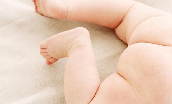 满月宝宝有四种异常状况先别慌,宝妈这样做是最有效的