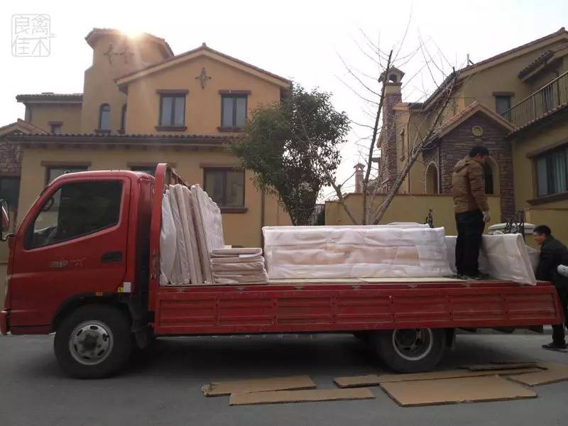 青岛实木定制床,珠海定制简约实木床