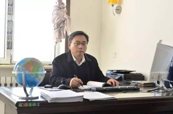 聚焦两会政协委员谈报告,聚焦两会区人大代表热议工作报告