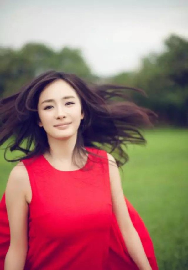 大红唇特别显老,大红唇真的很考验气质