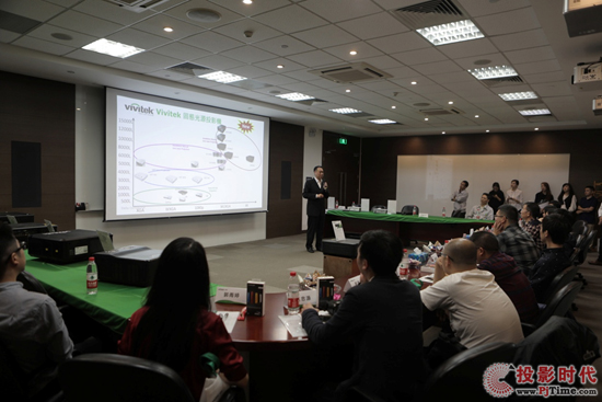 激光显示龙争虎斗Vivitek,丽讯沙场称雄