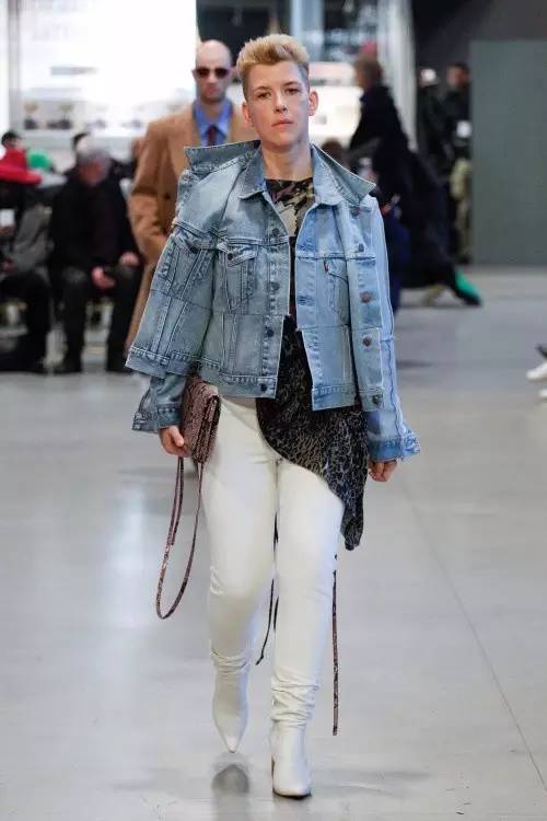 vetements最新款,vetements经典款