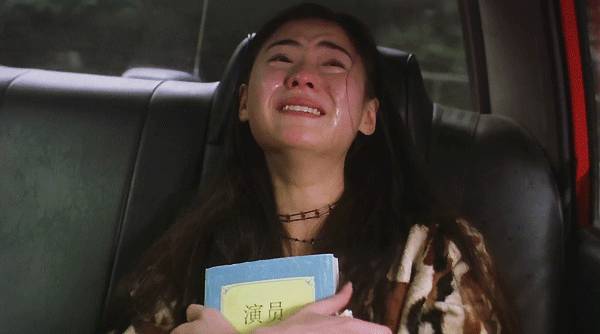 干过跑堂、做过苦工、50岁时众叛亲离……他一生都在拍悲剧，却被我们错认是喜剧