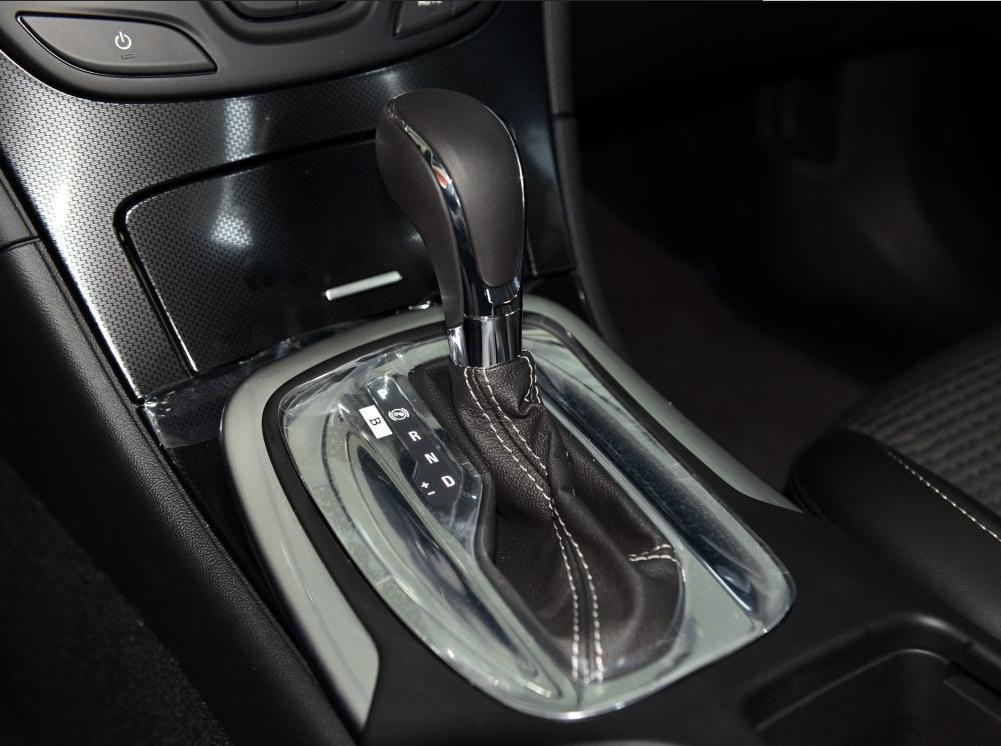 君威做工粗糙车身缝隙大,11款君威和23款做工区别