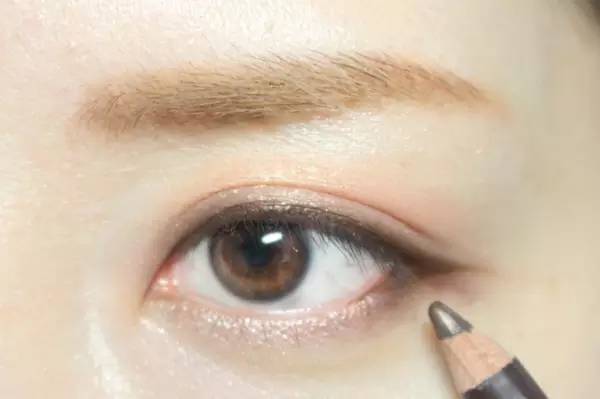 超实用5分钟化妆法，从此让你多睡一小时！