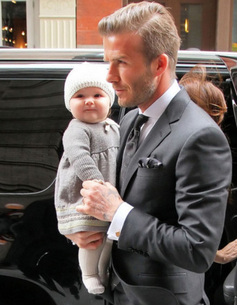 贝克汉姆女儿小七18岁的照片合集,贝克汉姆女儿小七可爱视频