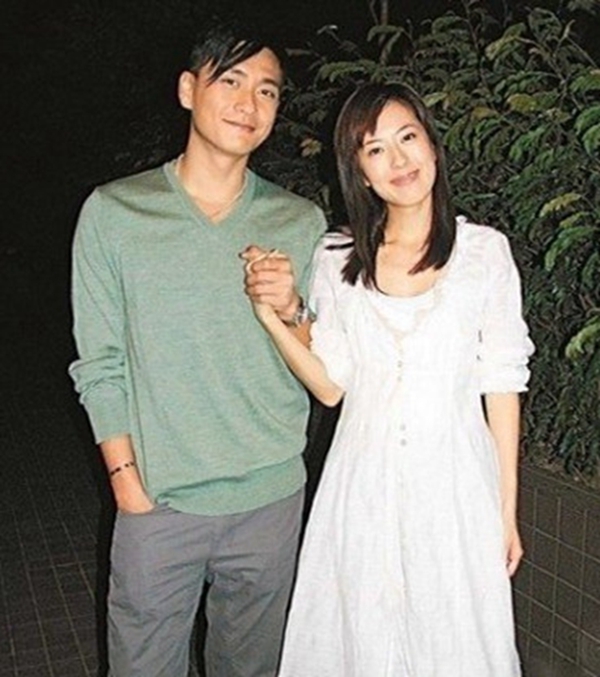 唐嫣黄宗泽七年后重逢去机场,唐嫣黄宗泽恋爱瞬间