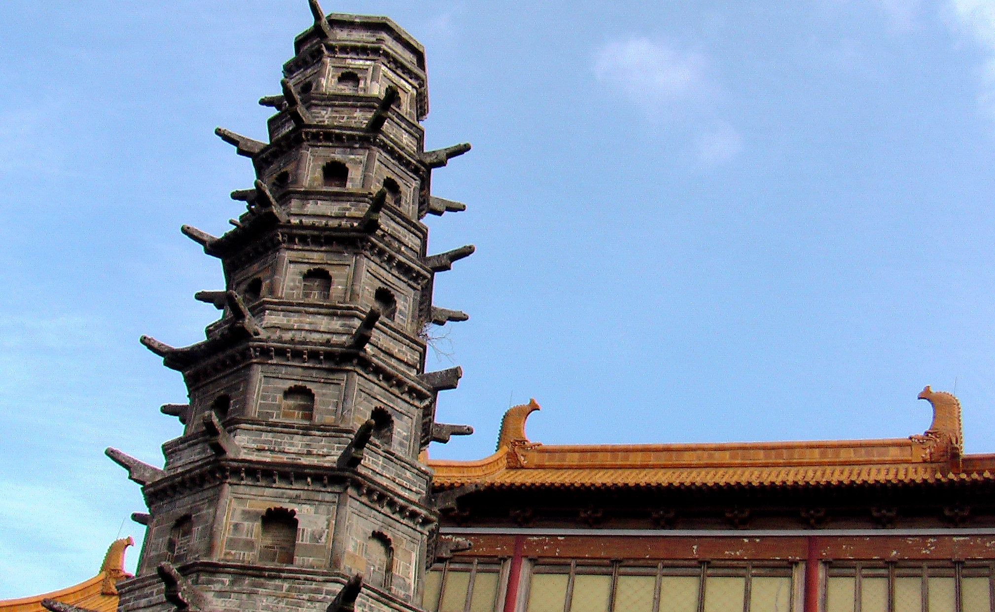 虎丘千年斜塔全景图,打卡世界第二大斜塔虎丘塔