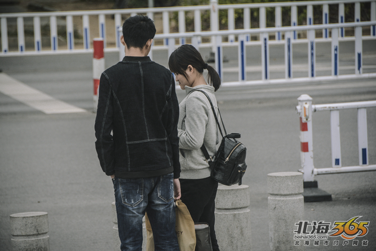 大年初七,北海火车站的离别人潮