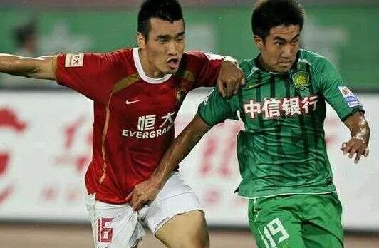 足坛史上十大令人震惊瞬间,盘点足坛五个无法复制的瞬间