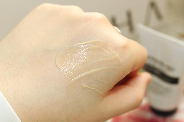 bb霜的新手用法,怎么涂bb霜比较服帖