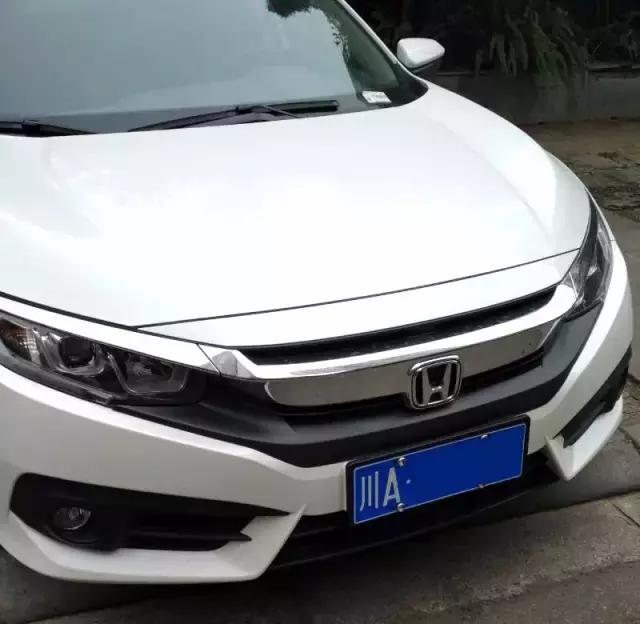 思域第十代上牌视频,本田10代思域副驾驶obd接口在哪里