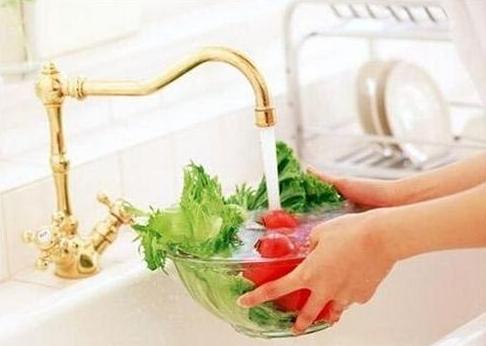 家里有孩子、孕妇、老人注意了！教你如何去除蔬果农药的残留