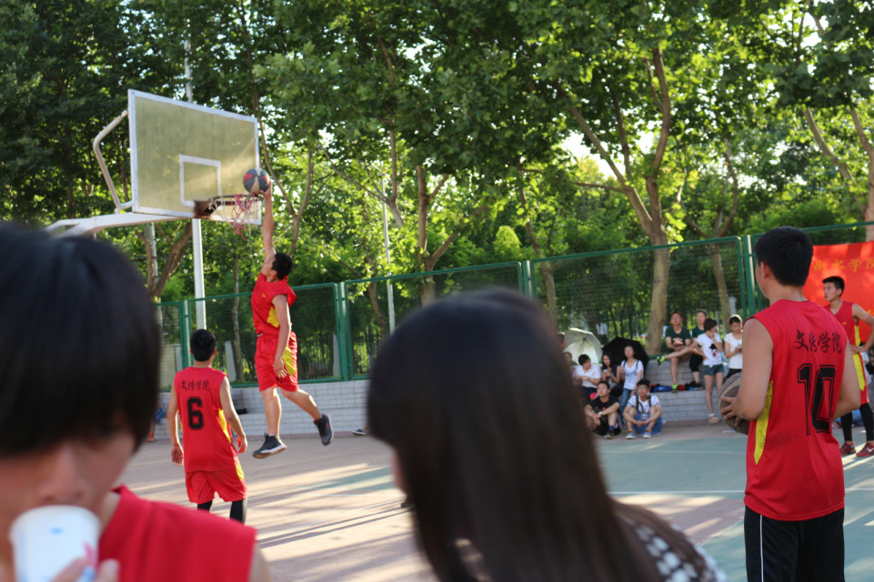 制霸篮球场教学视频,制霸球场