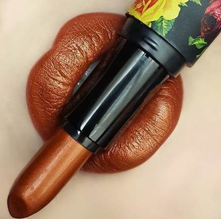 土色风潮的进阶版！2017由一深一浅南瓜色称霸欧美彩妆界