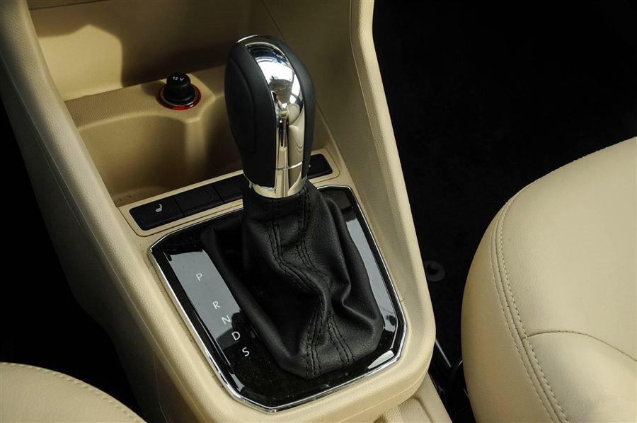 大众新桑塔纳2022普桑经典版上市,大众桑塔纳目前最新的版本