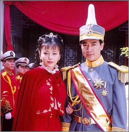 寇振海是赵薇林心如的严父娶小21岁娇妻61岁仍*欢寻**