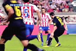 足球场上最羞辱人的过人动作,绿茵场上最难的几个射门方式