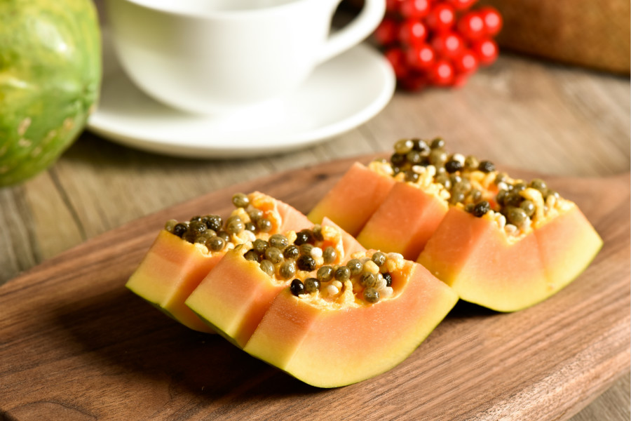 孕期吃芒果孩子生下来就是黄疸吗,宝妈吃木瓜与宝宝黄疸有关系吗