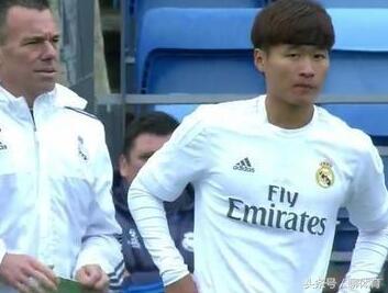 董方卓首次代表曼联首首发,中国足球陨落的天才董方卓