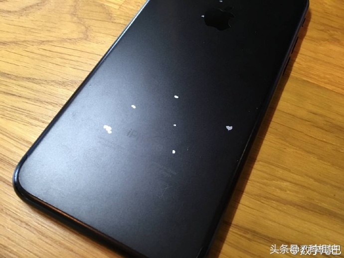 苹果官方掉漆政策,苹果新机有一丁点掉漆正常吗