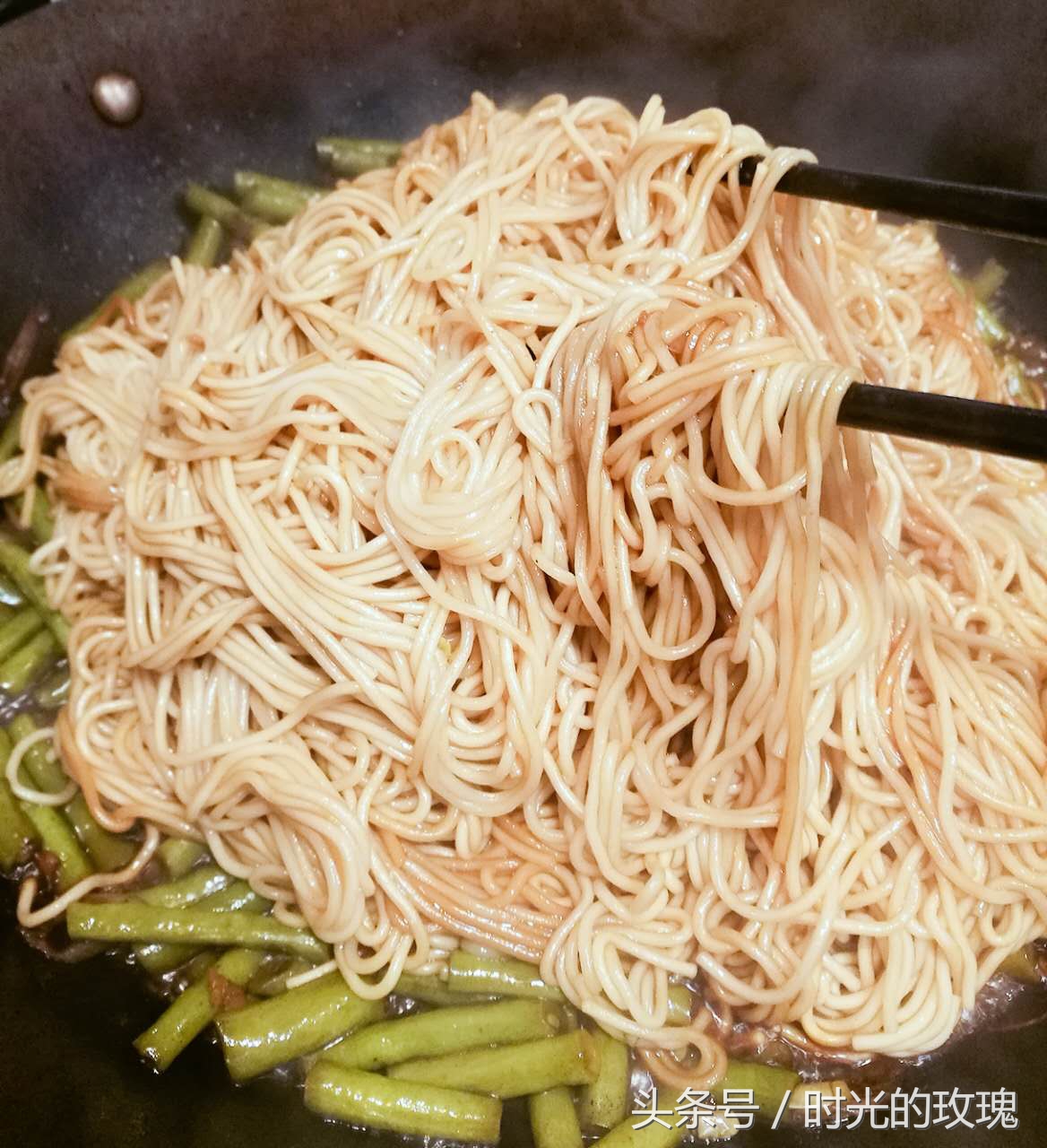 美食北方人,怎么用干挂面做蒸面条