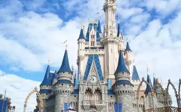 上海各条地铁线沿途景点大全,上海最惊艳的地铁路线