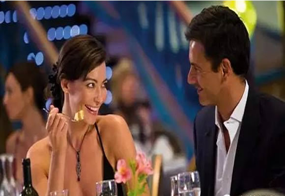 邮轮出游穿什么衣服比较合适,游轮着装攻略