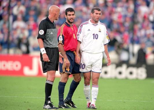 经典回顾2012年欧洲杯决赛,历年欧洲杯足球赛