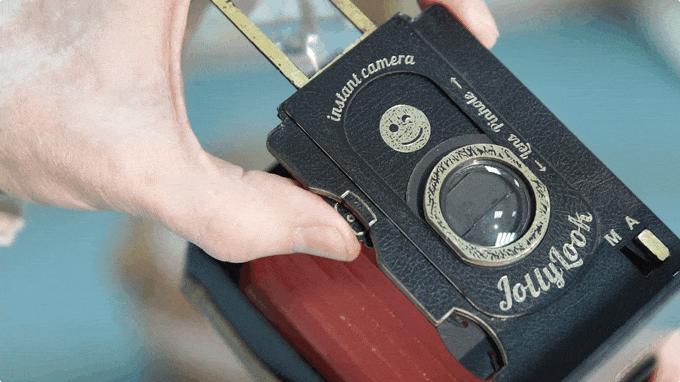 全球首个由再生纸板制成的拍立得,复古情怀满满!