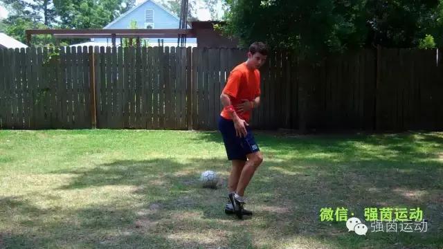足球脚内侧射门动作要领,足球大力射门技巧小学生