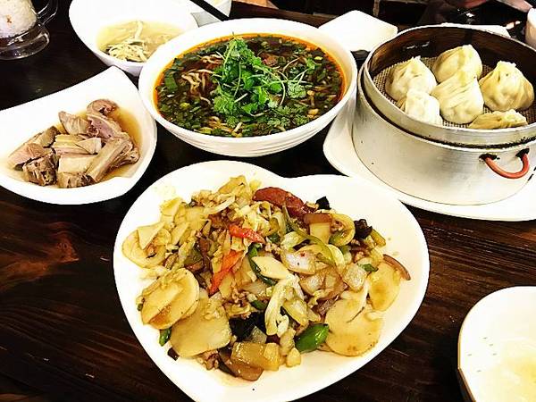 半张毛爷爷就能装逼的小馆子，让你剁手不吃土！