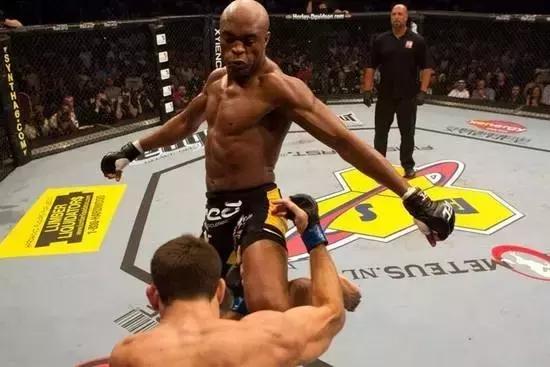 残暴封神十年不败,一朝断腿霸业不再!致敬“传奇”蜘蛛人!