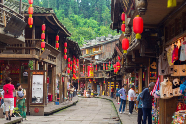 桂林阳朔西街值得吃的,桂林阳朔景区有什么好吃的