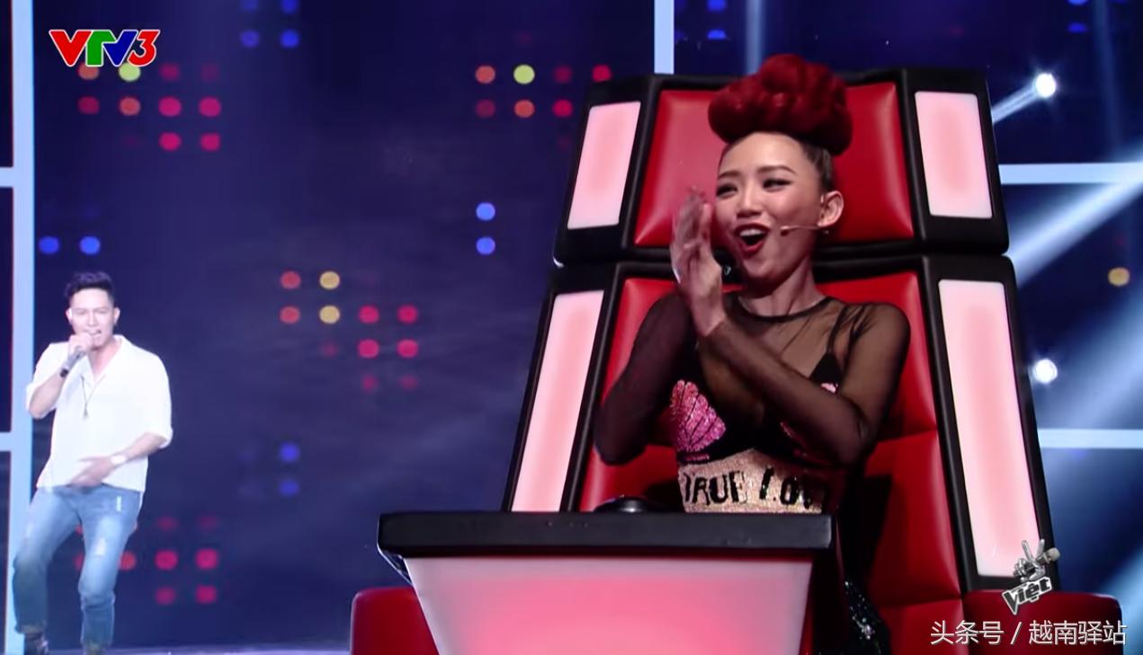 中国人在越南好声音唱歌震撼全场,越南好声音四位导师