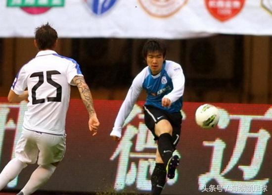 泰达上港赵宏略,赵宏略四根肋骨骨折