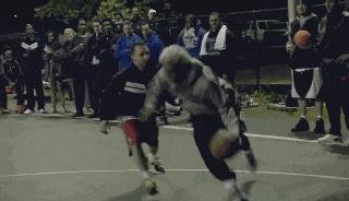 欧文转身过人招式教学,欧文连续转身晃肩过人