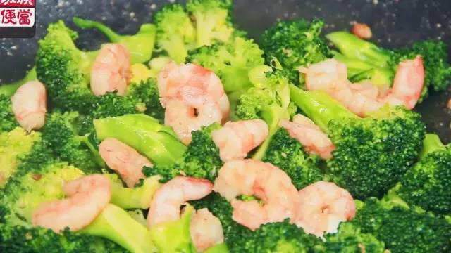 生抽老抽酱油蚝油的区别,老抽生抽耗油陈醋料酒酱油鸡精